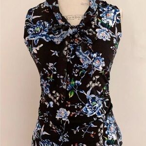 White House Black Market Floral Sleeveless Blouse Black & Blue Shell